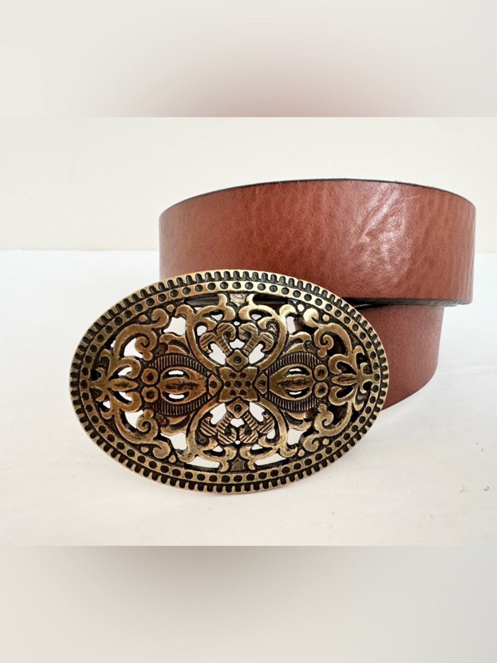 Genuine Brown Leather Eddie Bauer Women’s Belt w/ Oval Buckle- Large - Picture 4 of 13